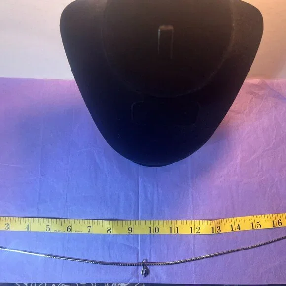 Safi Kilima 18-inch omega chain with deep blue hue of the main stone - Picture 3 of 5